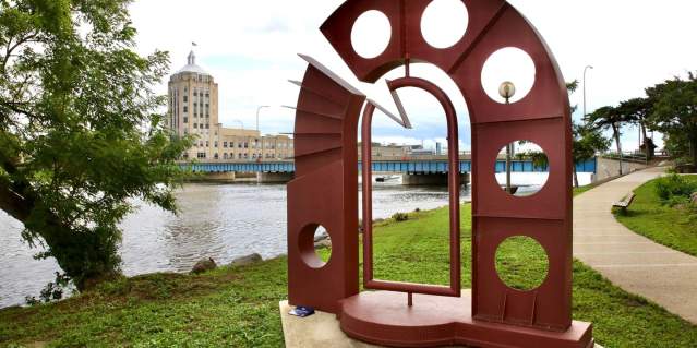 Millenium Gate