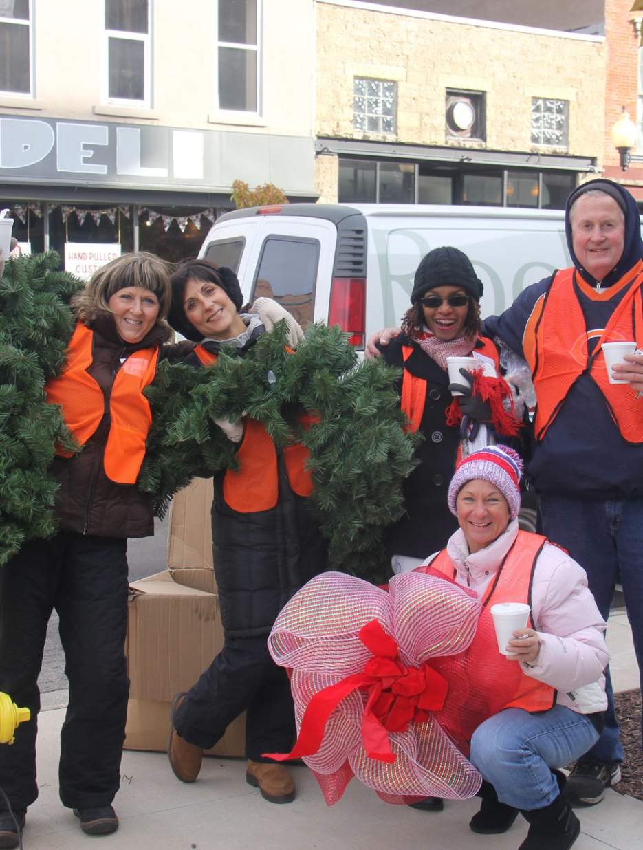 Stroll on State Volunteer