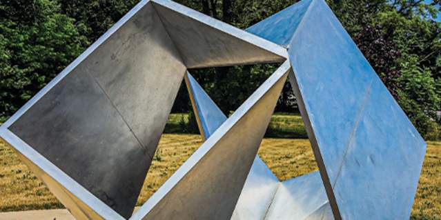 Two Cubes sculpture