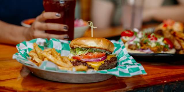 prairie street burger