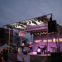 Stroll on State Main Stage 01