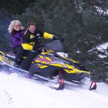 hi_053Snowmobiling