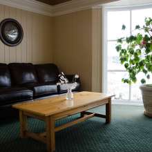 hi_Alpine-Inn-VPT----Reception---9