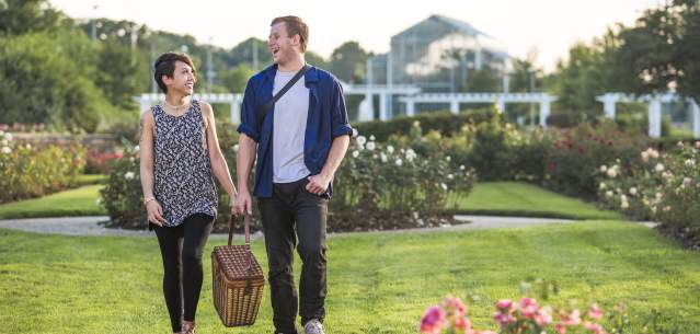Picnic at Sinnissippi Gardens