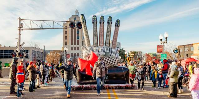 Stroll Parade '24