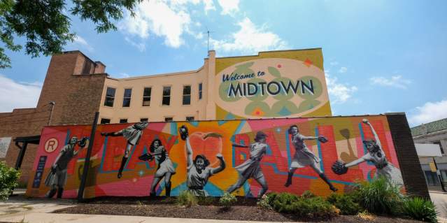 Rockford Peaches - CRE8IV Mural