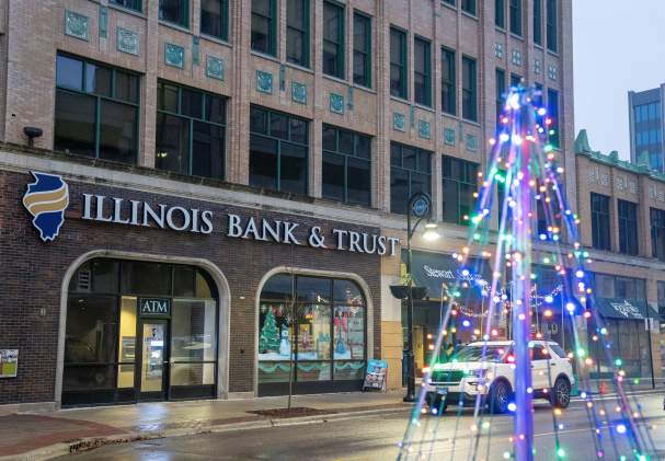 Stroll Lighted Tree Decor W State IBT Sign