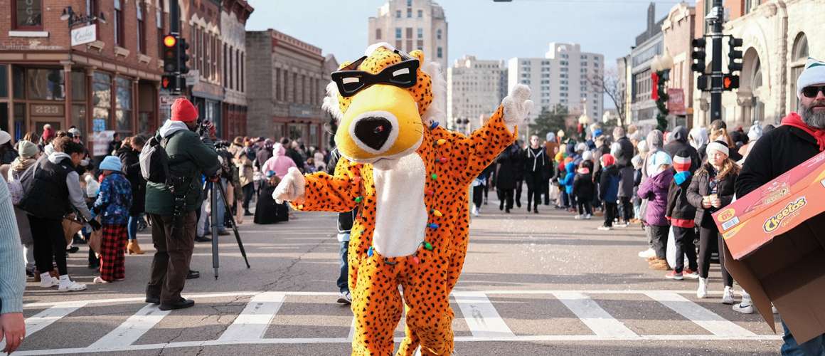 Stroll Parade 04