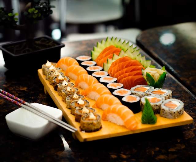 Where to Eat Sushi in Rockford: Top Spots for Rolls & Sashimi