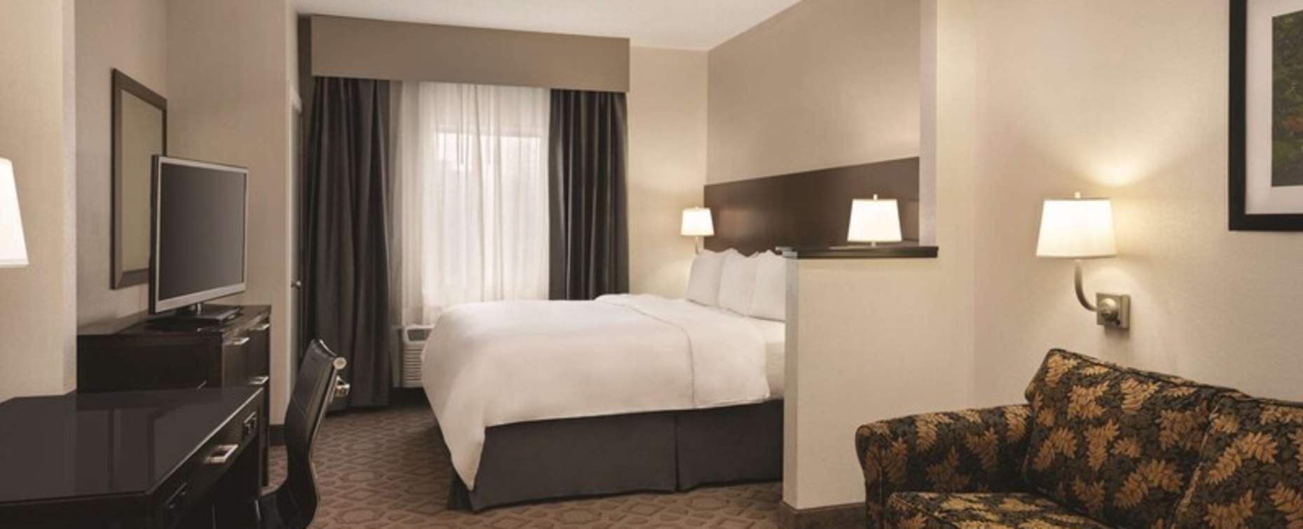 Radisson hotel room