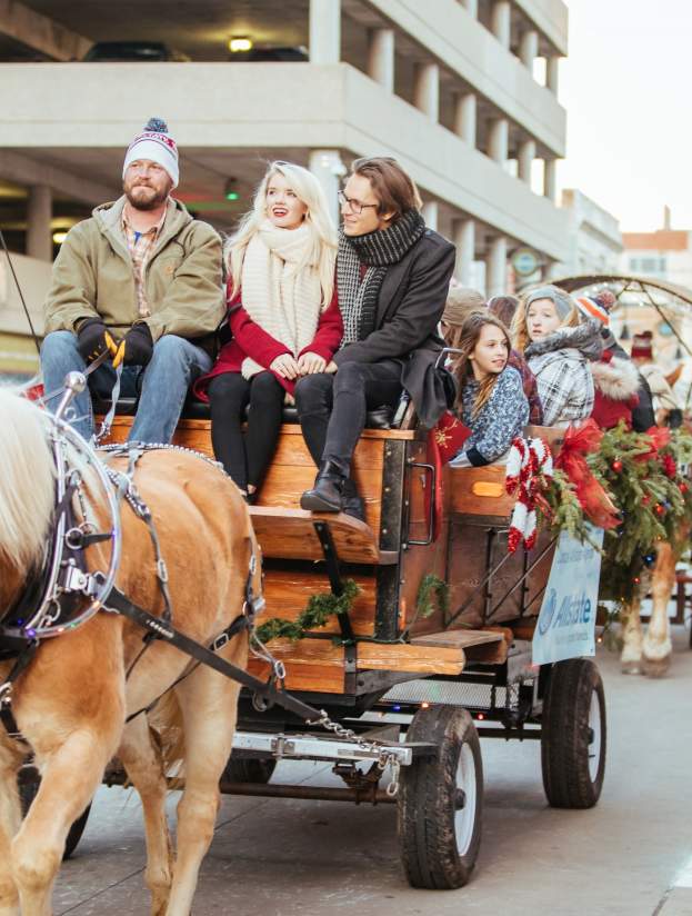 Stroll on State horse & wagon