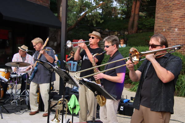 music on the mall edgebrook