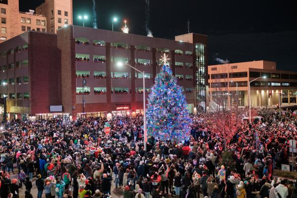 Stroll Tree Lighting 2023