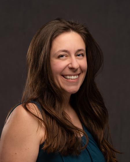 Allie Holman Headshot