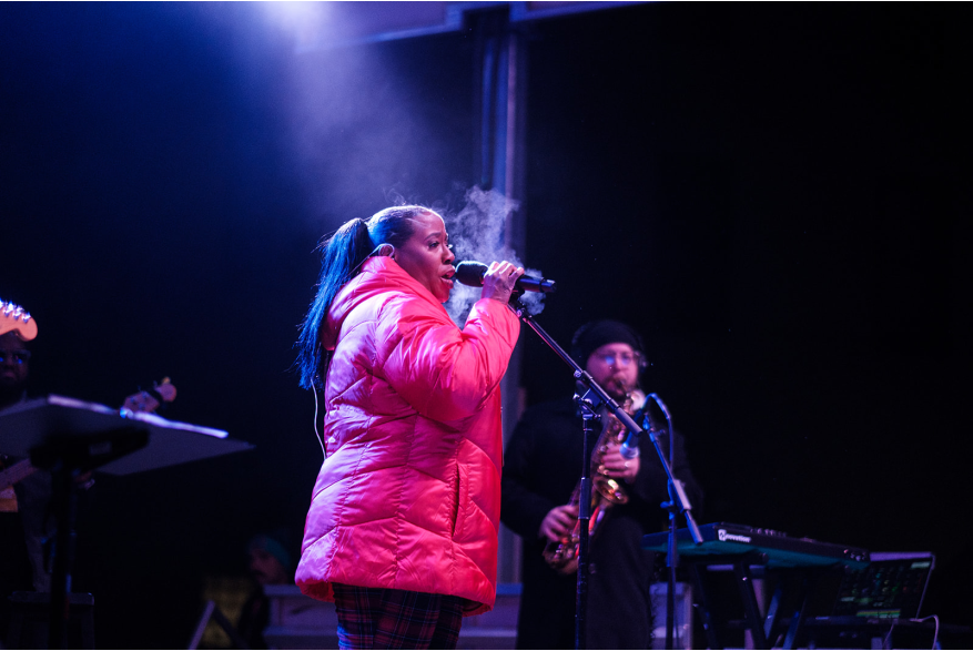 Stroll Live Performance 02