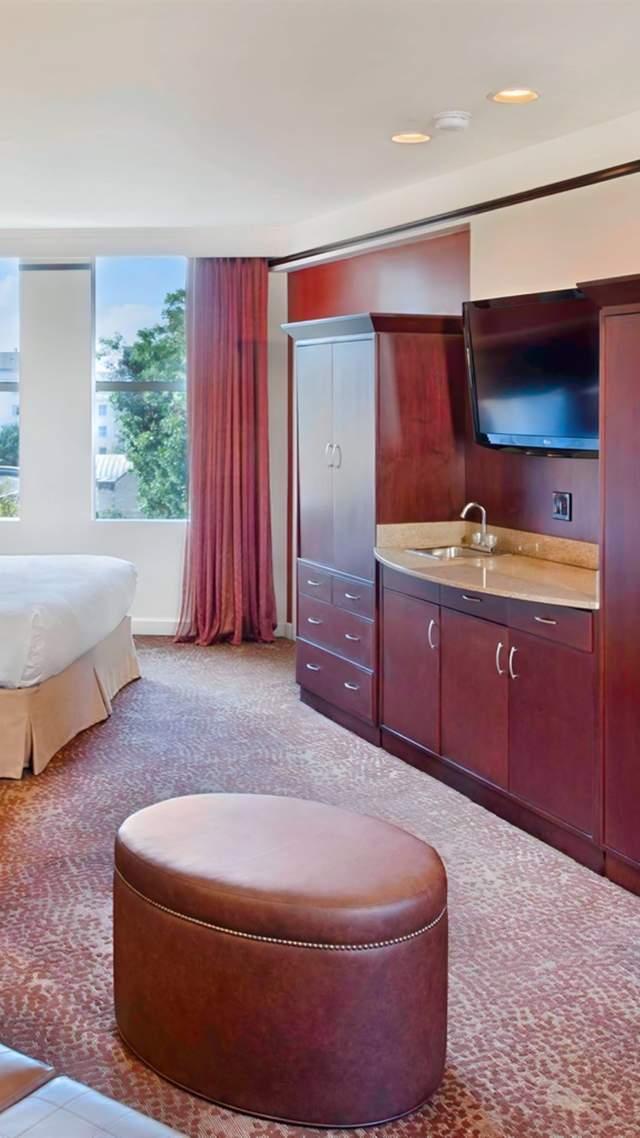 The Emily Morgan Hotel a DoubleTree by Hilton