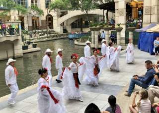 Ford Mariachi Festival