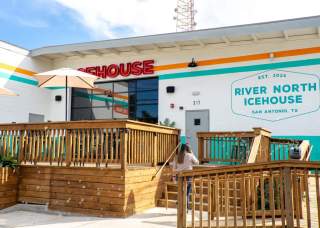 Open Jam at River North Icehouse