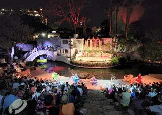 Fiesta Noche del Rio