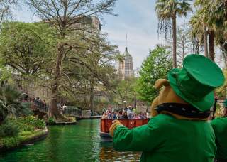 St. Patrick’s Green River Dyeing