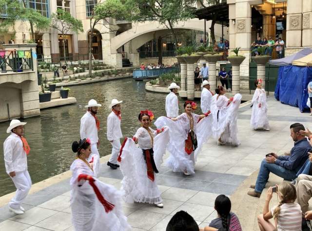 Ford Mariachi Festival