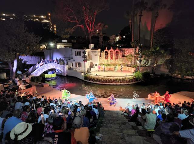 Fiesta Noche del Rio