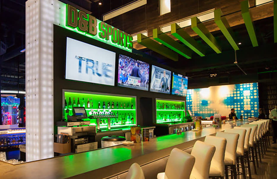 Dave & Buster's Shops At Rivercenter