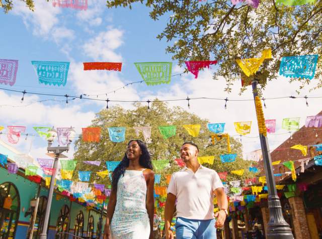 Food Halls and Markets Near the San Antonio River Walk