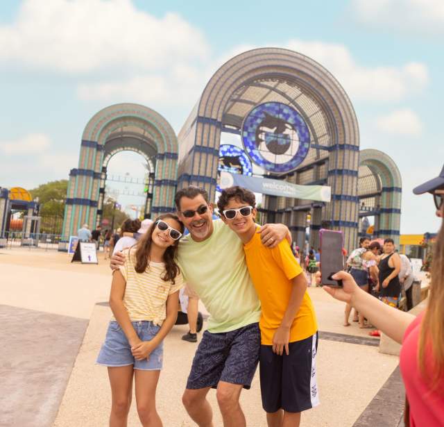 SeaWorld Family