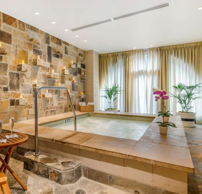 Mokara Hotel & Spa Interior Spa Pool