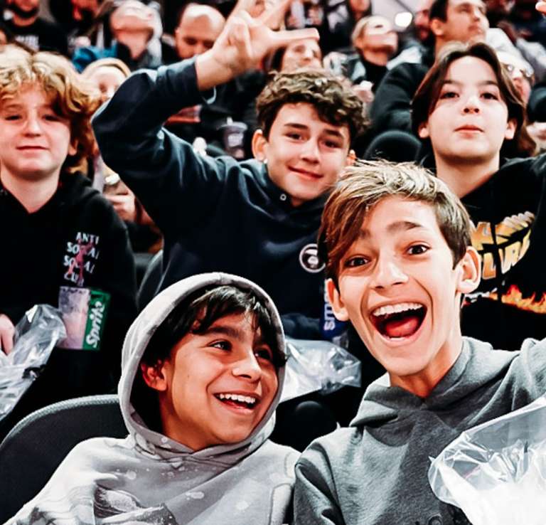 Crowd cheering at San Antonio Spurs Game