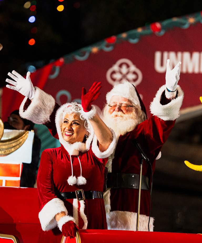72 Hours in San Antonio for the Annual Ford Holiday River Parade