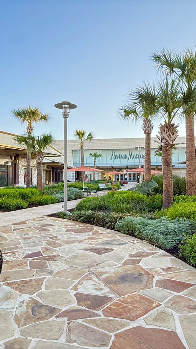 outdoor shopping mall in San Antonio