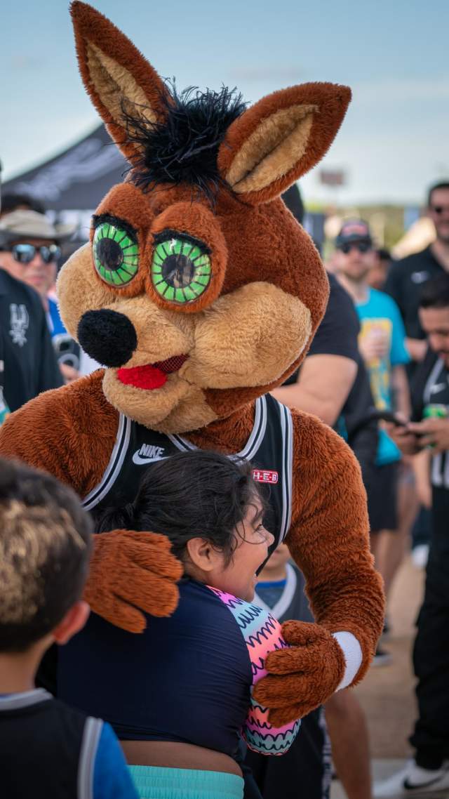 A How-To Guide for Attending Your First Spurs Game