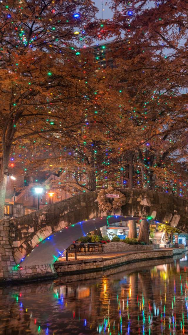 Best Places in San Antonio to See Holiday Lights