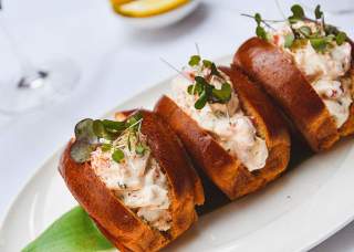 Set of 3 plated lobster rolls