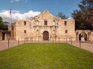 Alamo-Courtyard