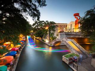 Riverwalk time lapse