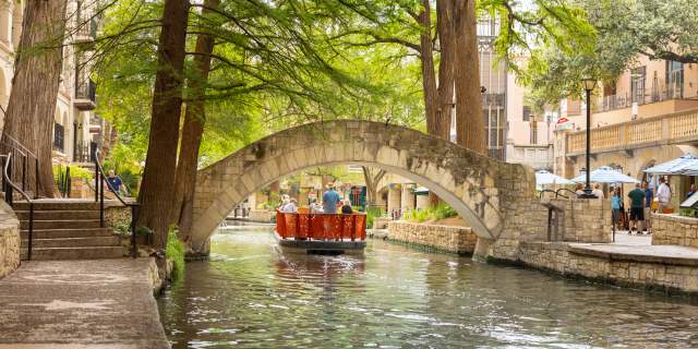 The Best Romantic Gems in San Antonio Based on Your Love Language