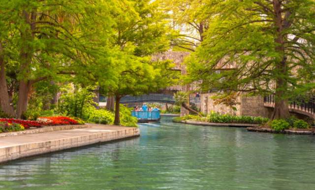 riverwalk boat