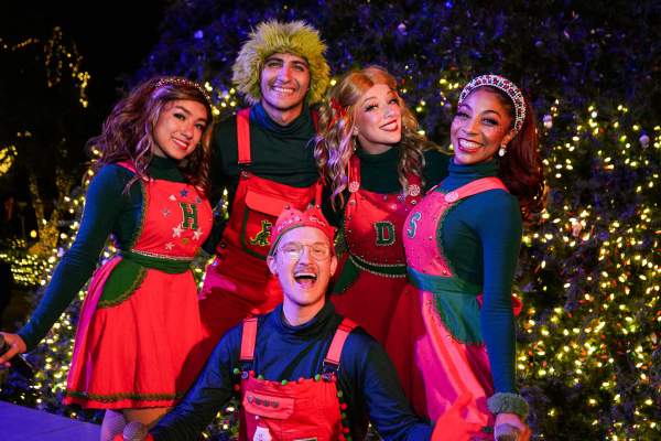 Six Flags Fiesta Texas Unwraps  Largest-Ever Holiday in the Park Celebration