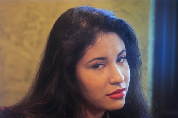 Selena Forever / Siempre Selena Brings Monumental Photographs of the Tejano Icon to the Briscoe West