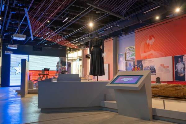 Institute of Texan Cultures reopens in new Houston Street location