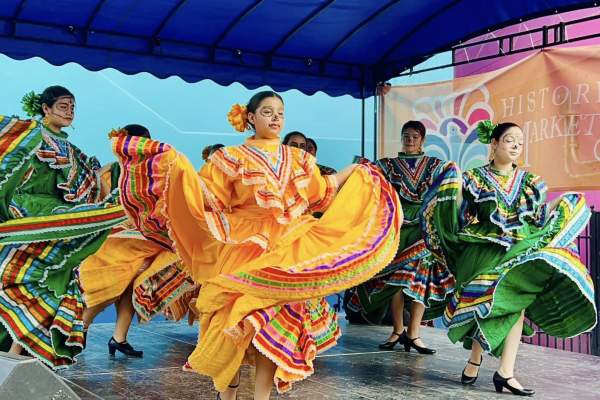 I Just Went to the Biggest Día de Los Muertos Celebration in America and This Is What Happened