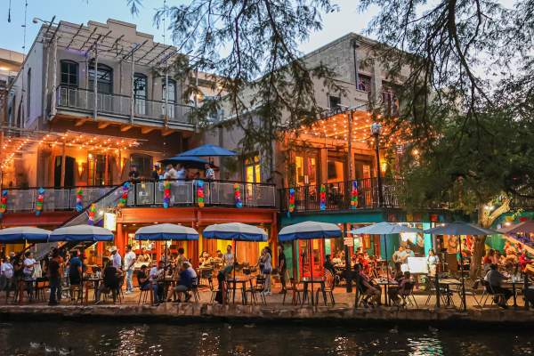 Vibrant Culture & Waterfront Wonders: Unveiling The South’s Most Captivating City