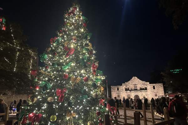 8 U.S. Cities Where You Can Get in the Holiday Spirit