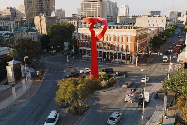 New E-Trolly service makes it free to ride downtown in San Antonio