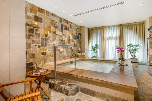 Mokara Hotel & Spa Interior Spa Pool