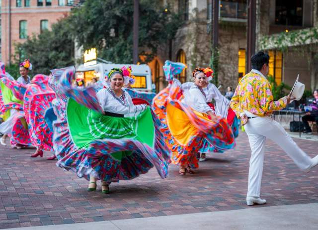 folklorico dancers at The Pearl