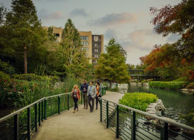 Pearl River walk